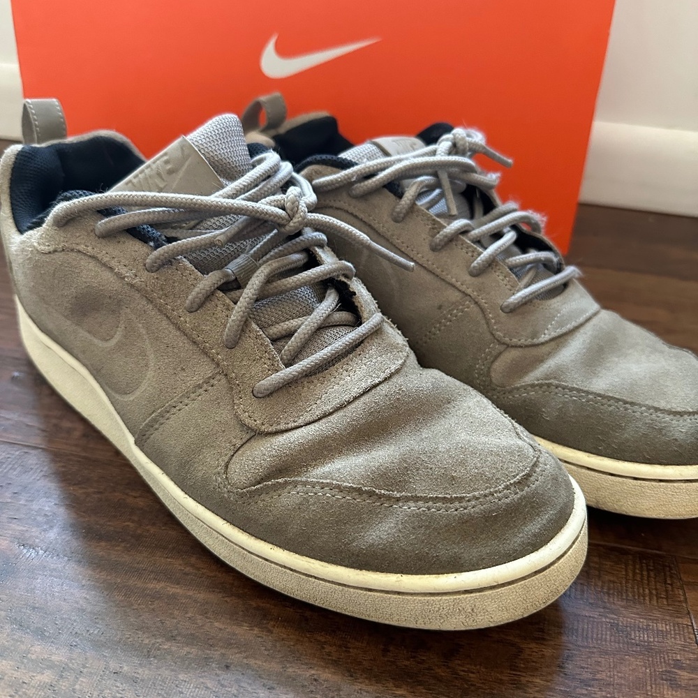 Nike Court Borough Low